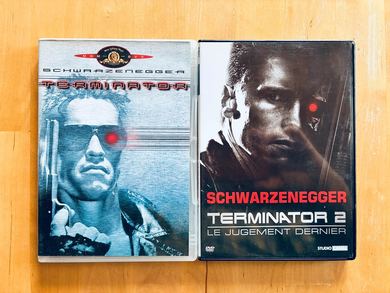 Lot 2 DVD Terminator 1 et 2 de James Cameron avec Arnold Schwarzenegger.